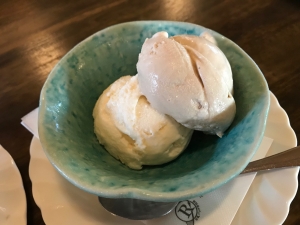 沖縄といえば！のブルーシールアイスと島で出会ったアイスにぴったりのご当地スパイス！