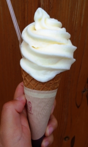 まるも屋 「蒟蒻ソフト」 バニラミルク