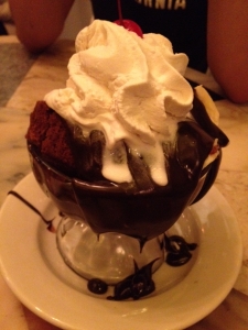 【海外編】やっぱりアメリカはすごかった！甘党でも覚悟すべし！Serendipityのパフェ